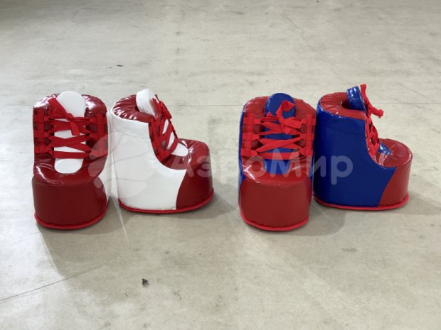 Гигантские кеды