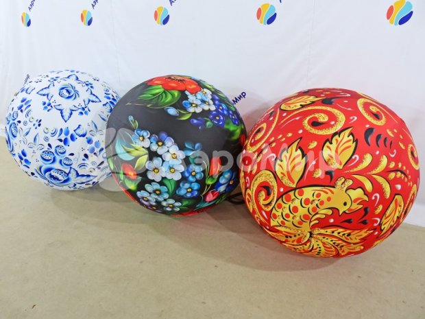 Большой надувной мяч