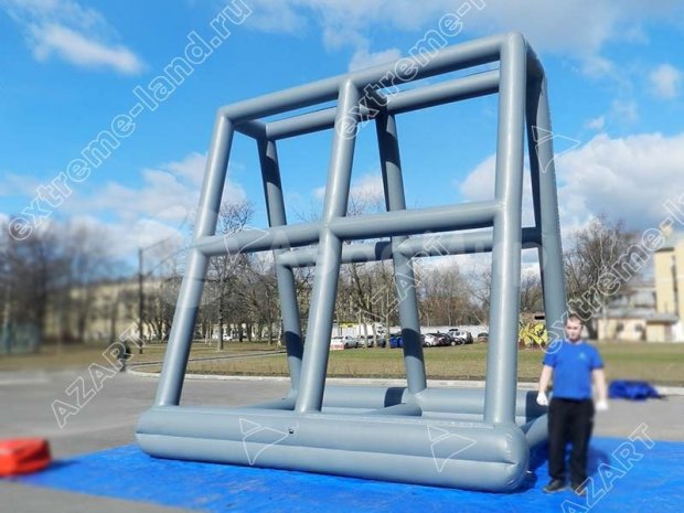 Надувной экран на опорах