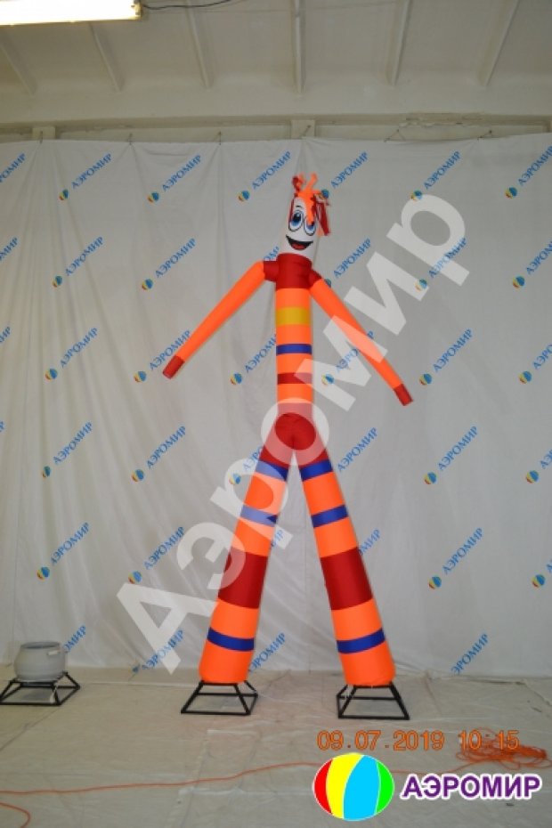 Аэромен на двух ногах — с логотипом