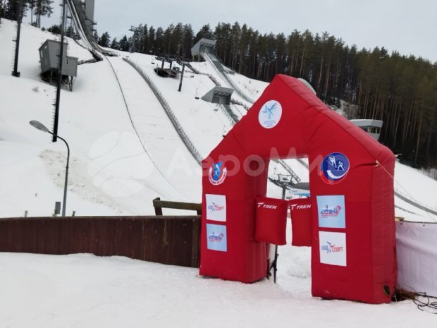 Трапеция с декоративным элементом