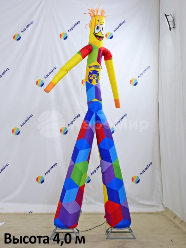 Аэромен на двух ногах — с логотипом