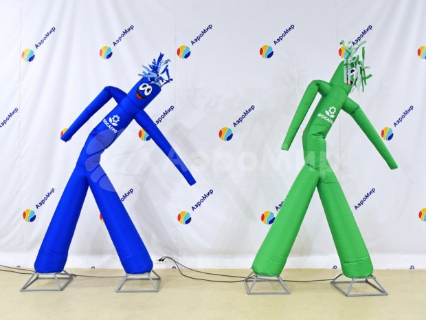 Аэромен на двух ногах — с логотипом