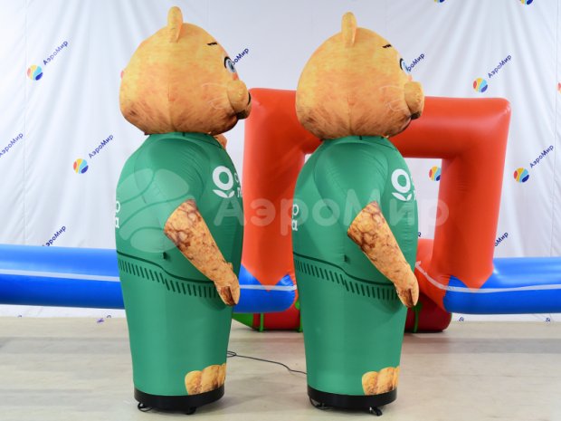 Аэромен машет рукой — сложный