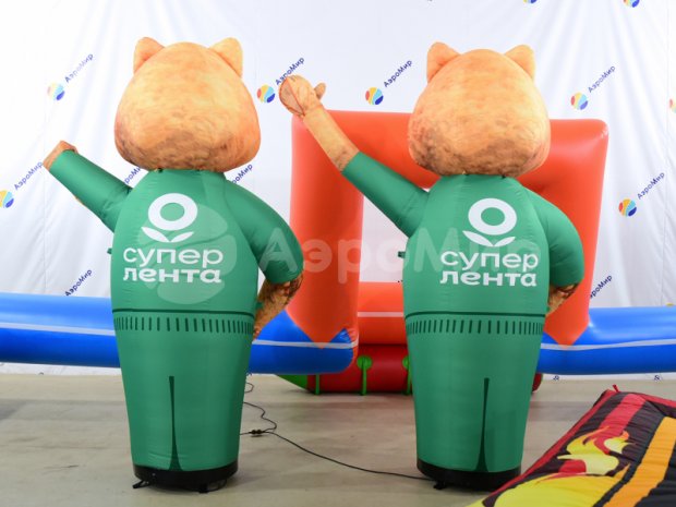 Аэромен машет рукой — сложный