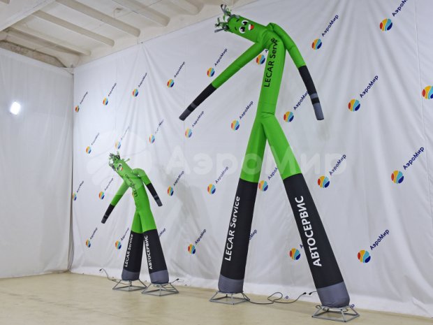 Аэромен на двух ногах — с логотипом