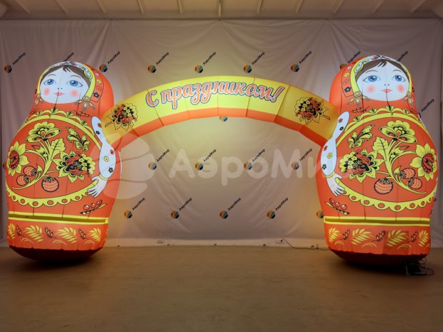 С матрёшками