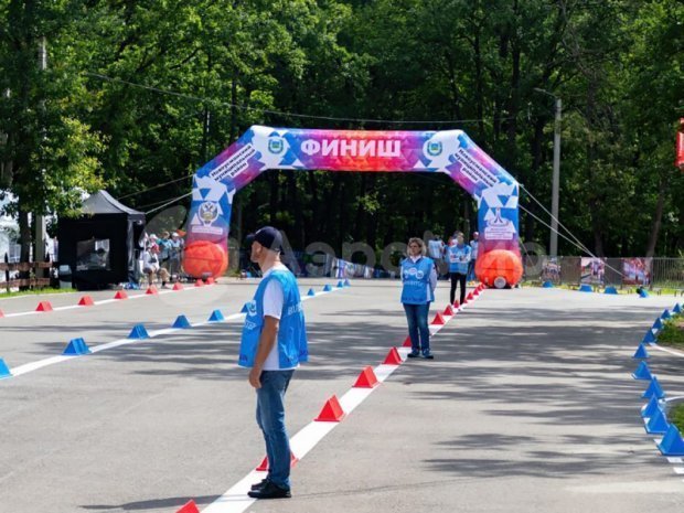 Трапеция на опорах, полноцветная