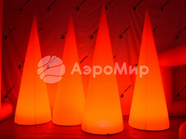 Большой рекламный конус