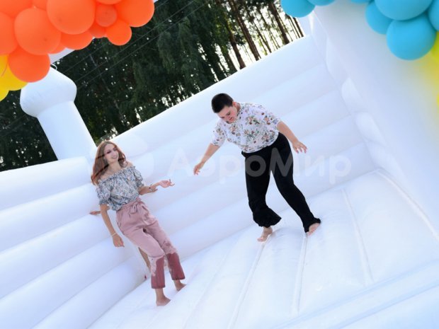 Белоснежный батут