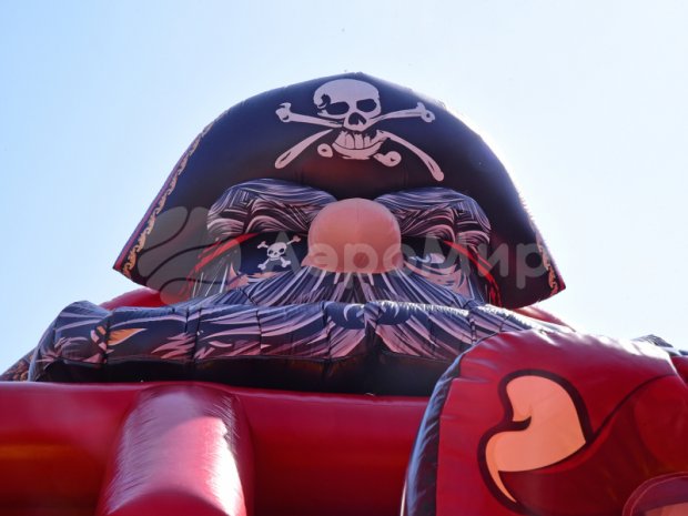 Пиратский корабль