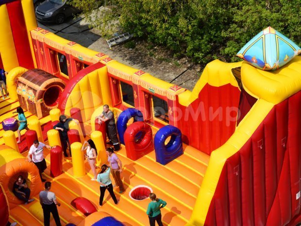 Царь батут 200 м²