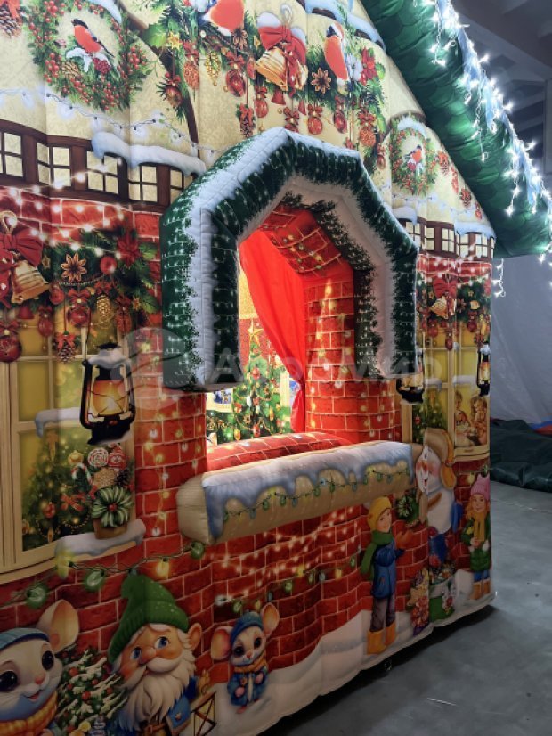 Сказочный домик Деда Мороза