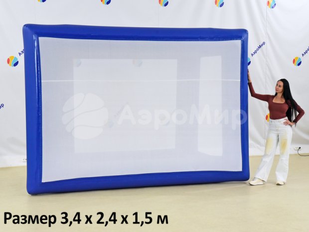 Надувной экран на опорах