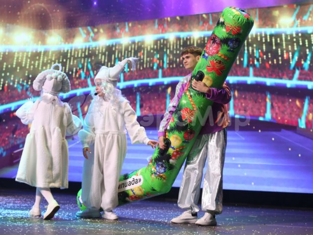 Гигантский хоккей