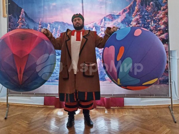 Большой надувной мяч абстракция