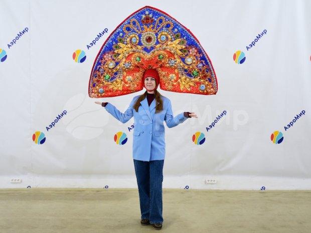 Мега кокошник