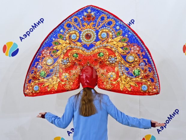 Мега кокошник