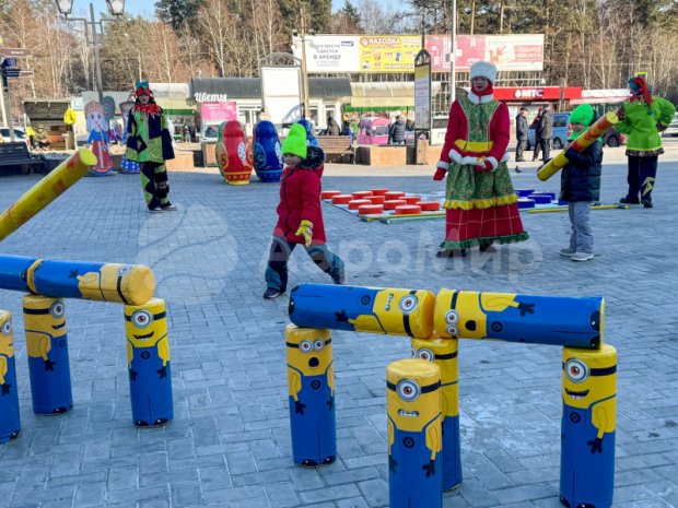 Игра Городки с печатью миньоны
