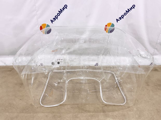 Прозрачное кресло