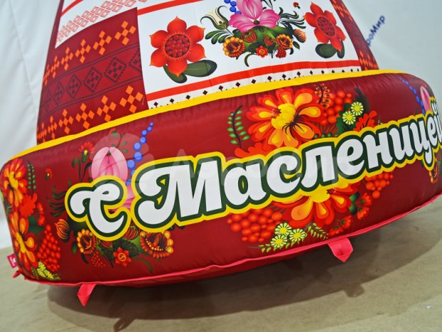 Девушка Масленица