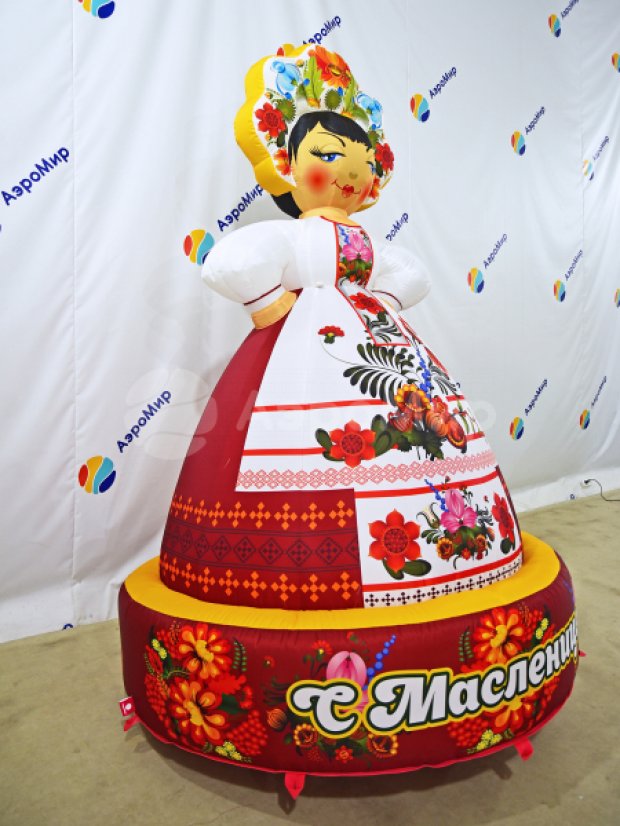 Девушка Масленица