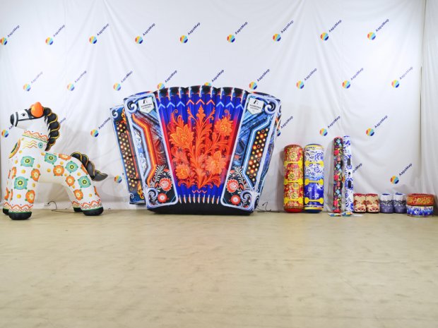 Конь, дымковская игрушка