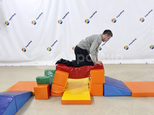 Полоса из 18 элементов