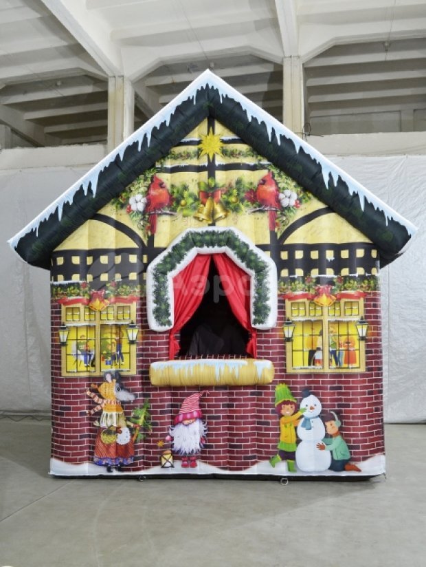 Сказочный домик Деда Мороза