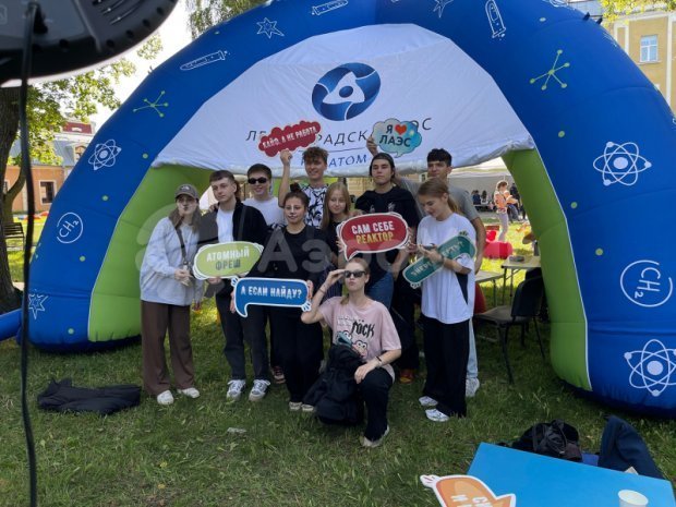 Рекламные палатки и торговые шатры