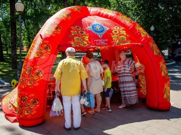 Рекламные палатки и торговые шатры