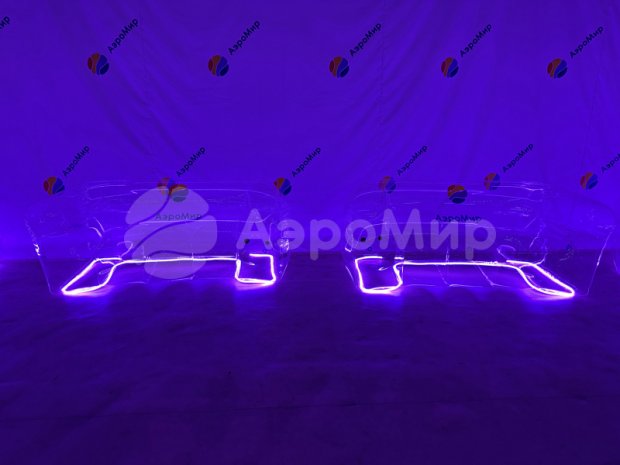 Прозрачный диван