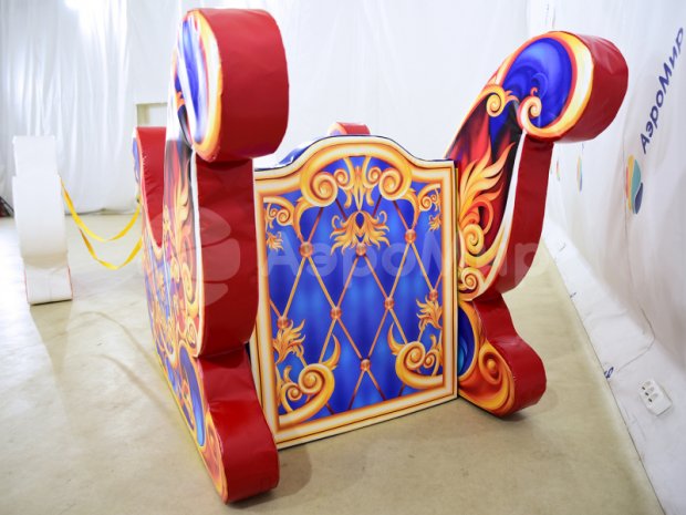 Фотозона Сани с лошадками