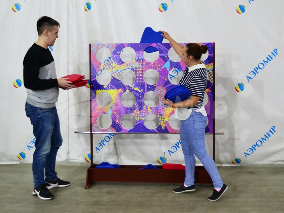 4 в ряд — командная игра на смекалку из дерева