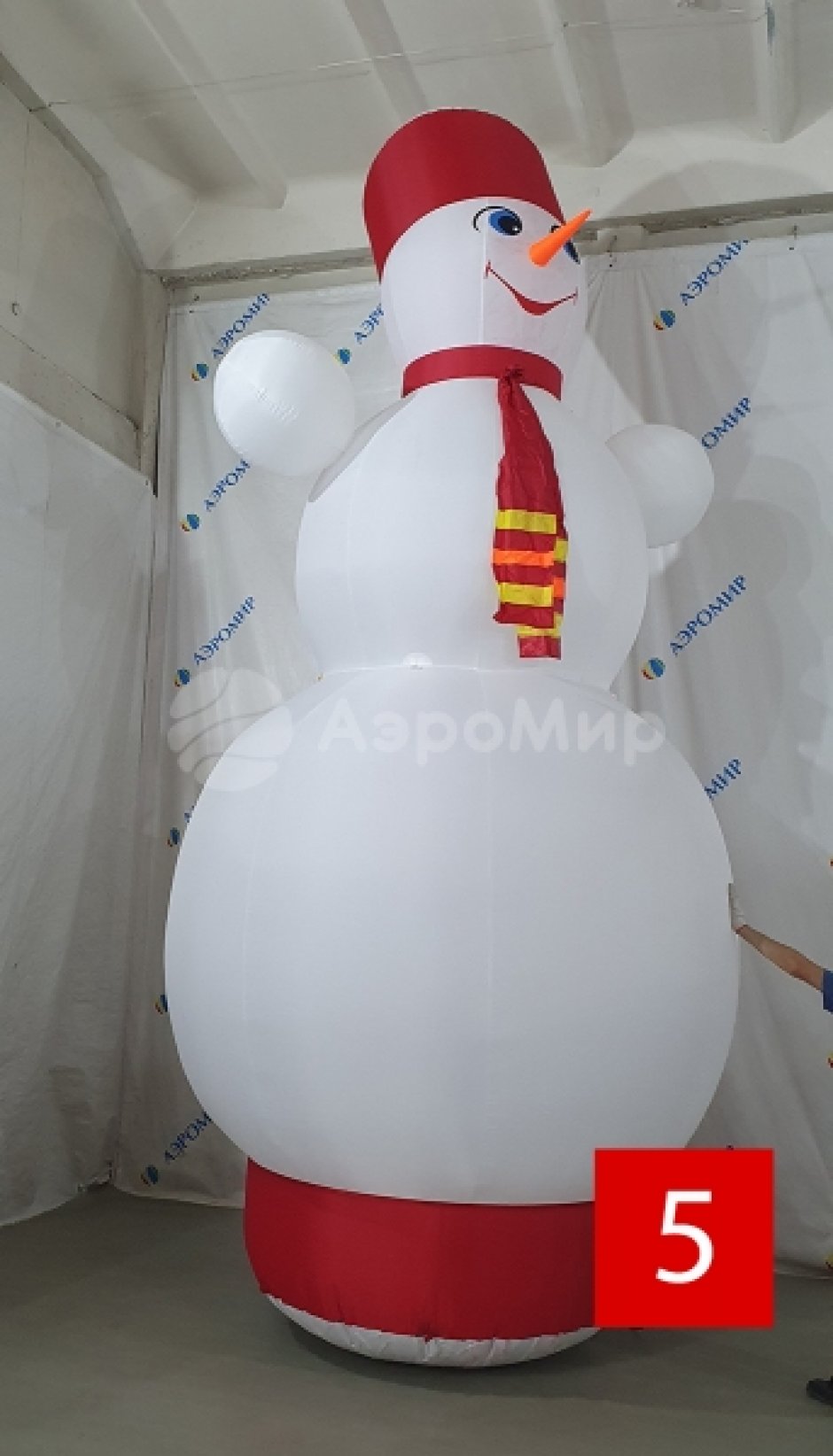 Распродажа новогодних фигур из наличия