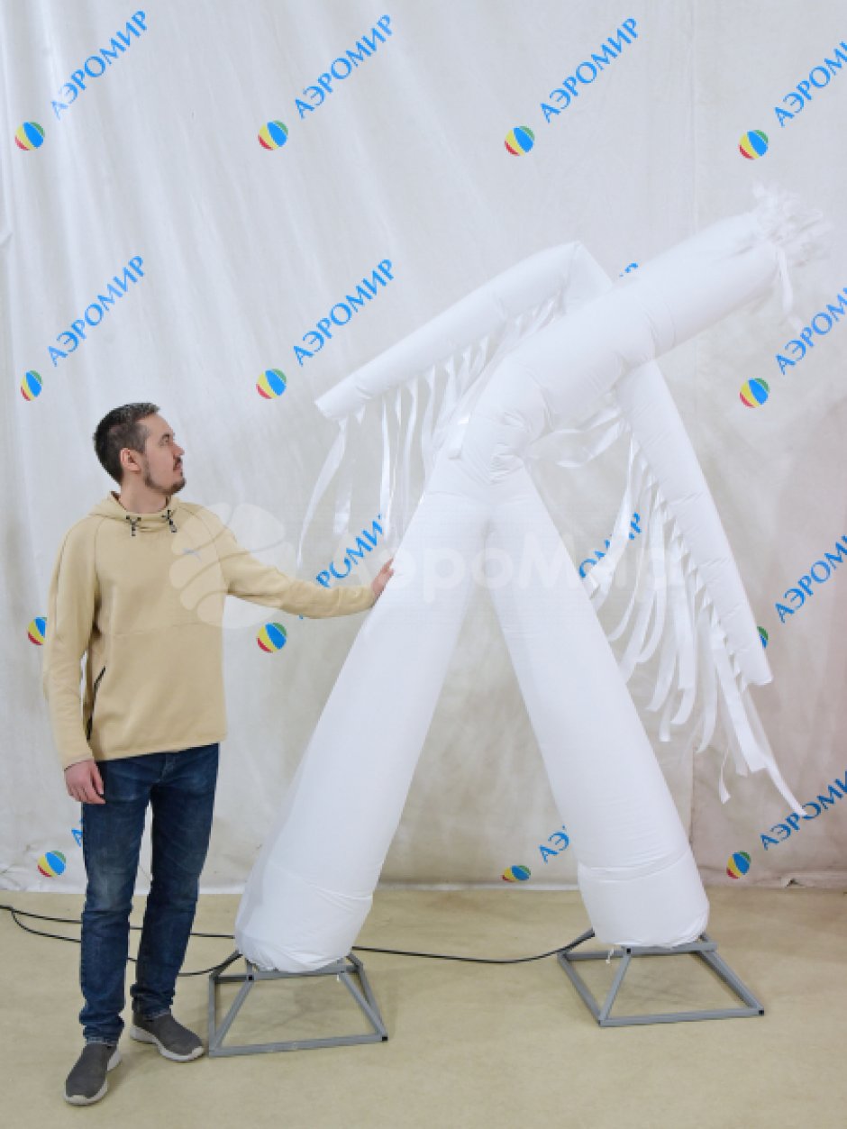 Аэромен на двух ногах — простой, без логотипов, цветная оболочка из ткани