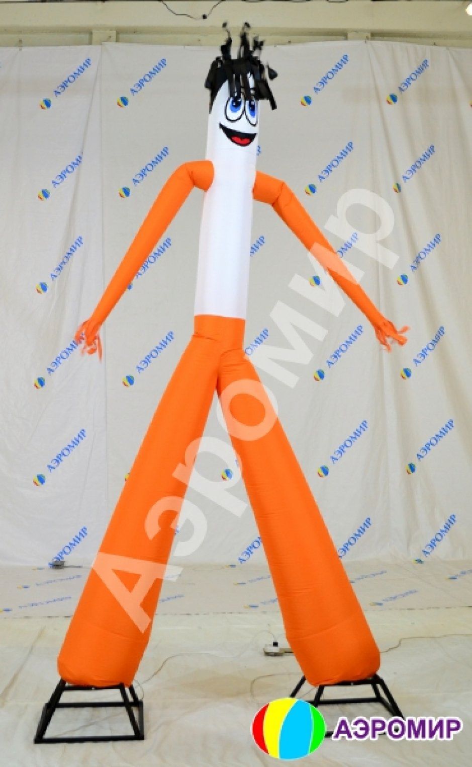 Аэромен на двух ногах — простой, без логотипов, цветная оболочка из ткани