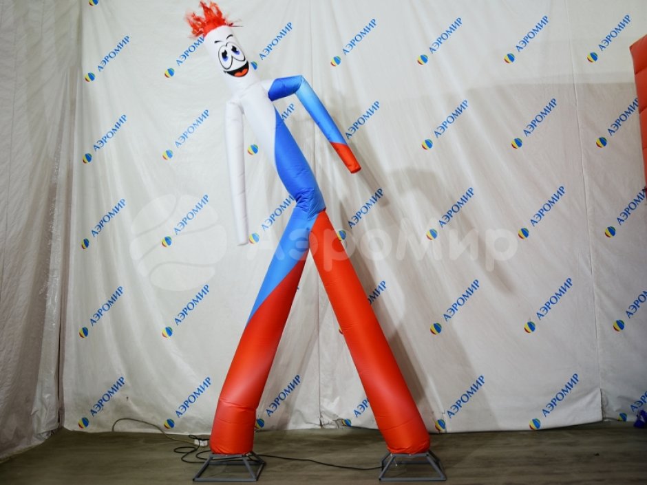 Аэромен в национальных цветах триколора белый синий красный