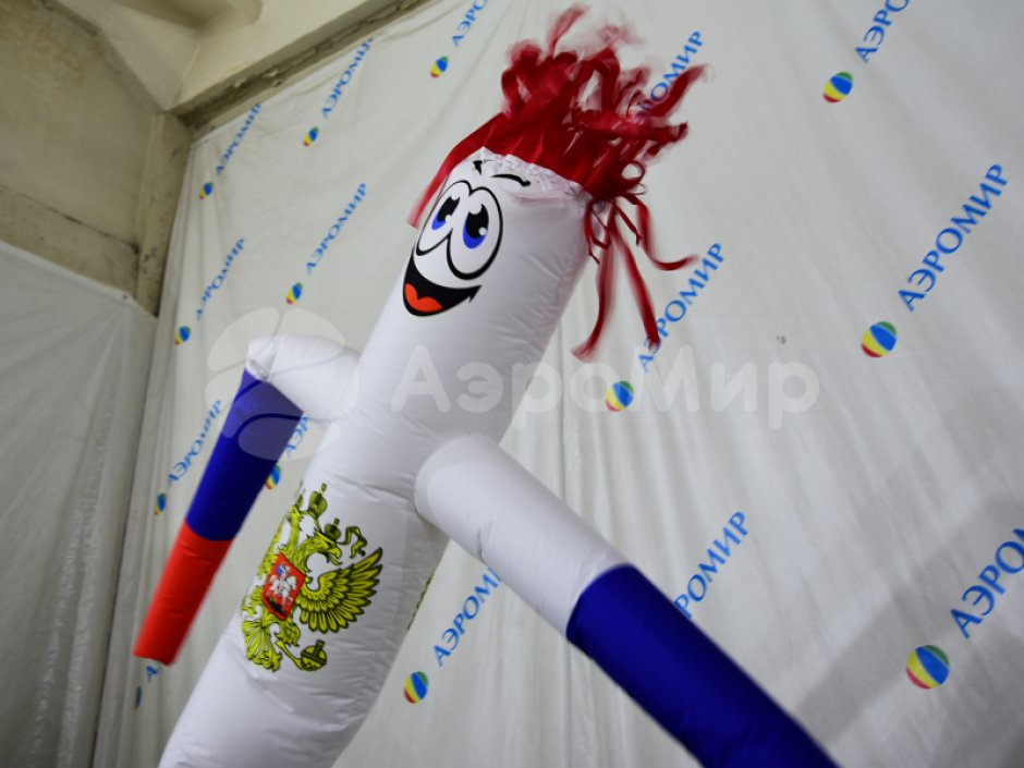 Аэромен Триколор — динамическая праздничная фигура