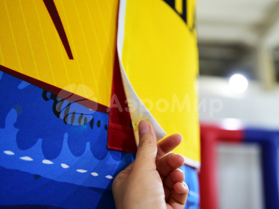 Надувной рекламный указатель