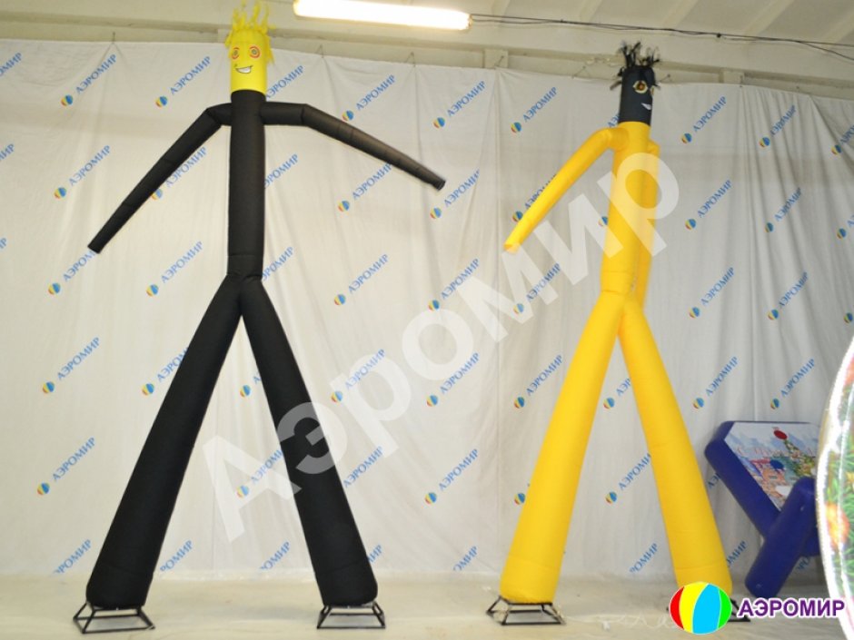 Аэромен на двух ногах — простой, без логотипов, цветная оболочка из ткани