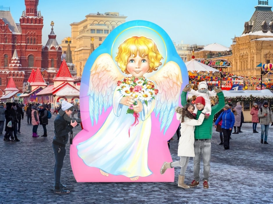 Ангел — надувная фигура на Пасху