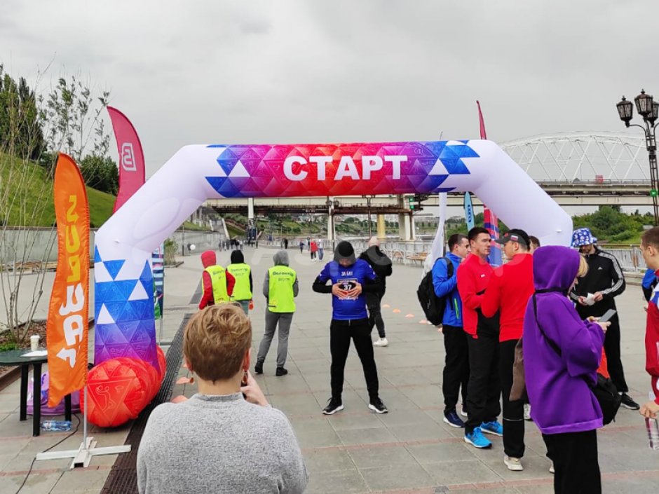 Надувная арка с опорами и полноцветной печатью серии Лайт