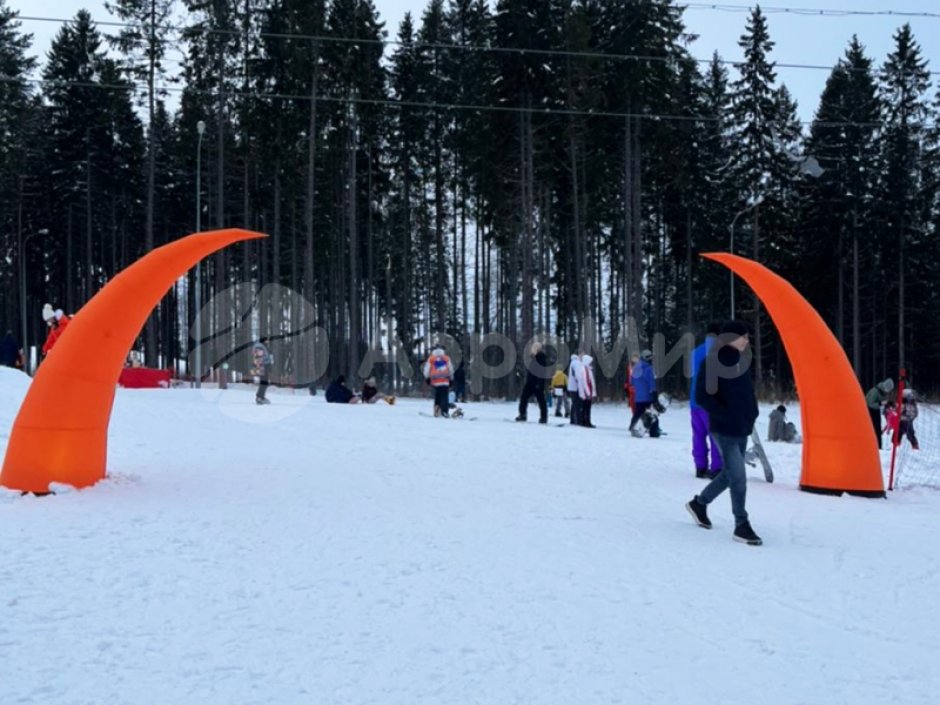 Надувная конусная арка — раздвижная арка с подсветкой