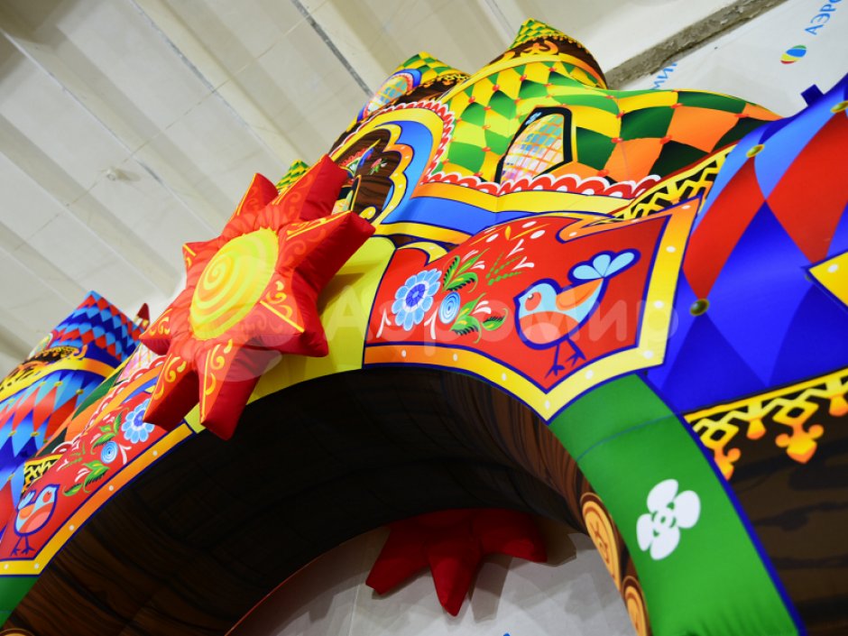 Надувная арка Терем расписной