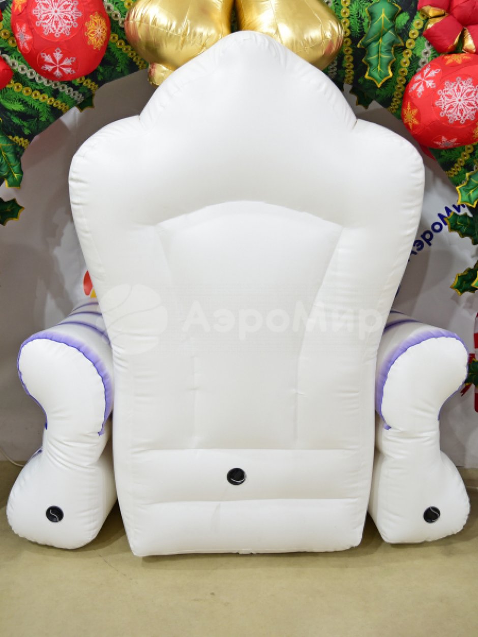 Сказочный трон Деда Мороза