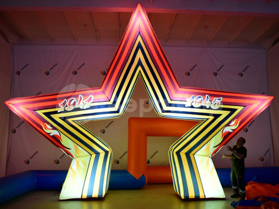 Надувная арка Звезда – торжественное оформление Дня Победы,