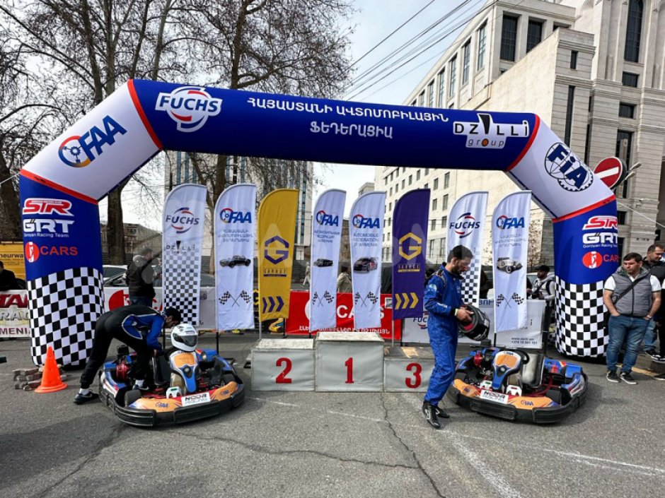 Надувная арка Лайт — простая и легкая форма трапеции