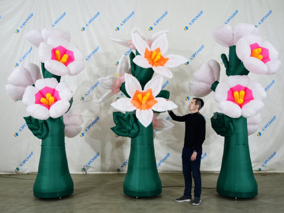 Надувной цветок для рекламы или декора