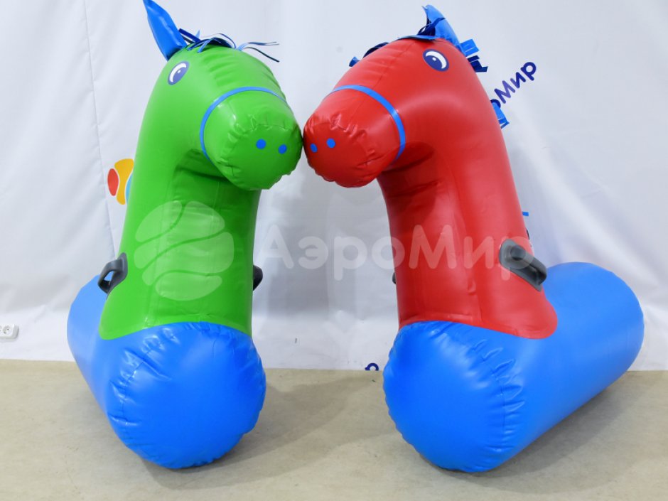 Лошадиные скачки — командный игровой реквизит для забегов и эстафет